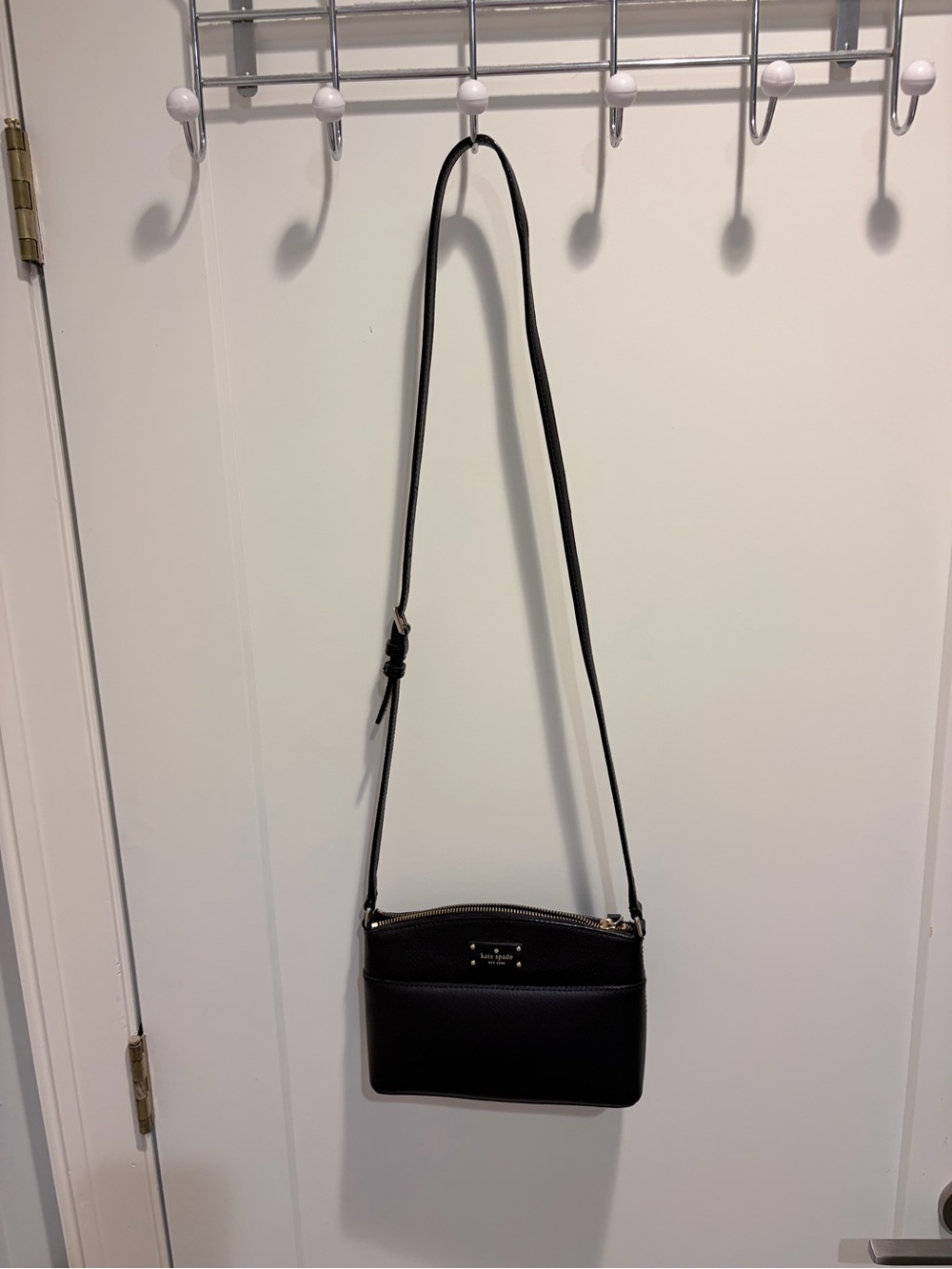 Kate Spade Black Pebbled Leather Crossbody with Gold Hardware. EUC - Picture 2 of 12